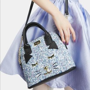 🪄🩵🐱✨SOLD✨🐱🩵Betsey Johnson Kitty Dome Crossbody Bag